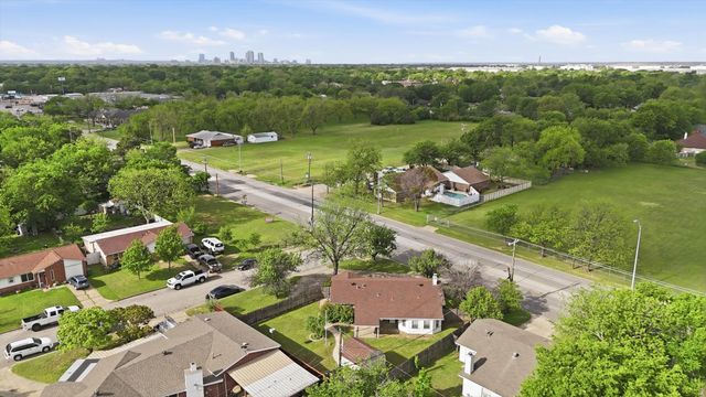 3901 Woodlane Avenue, Haltom City, TX 76117