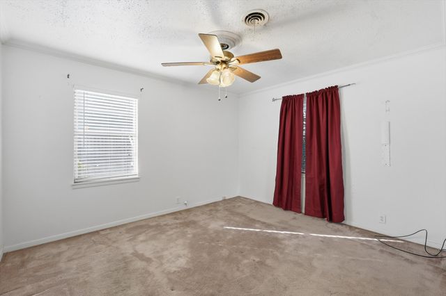 3901 Woodlane Avenue, Haltom City, TX 76117