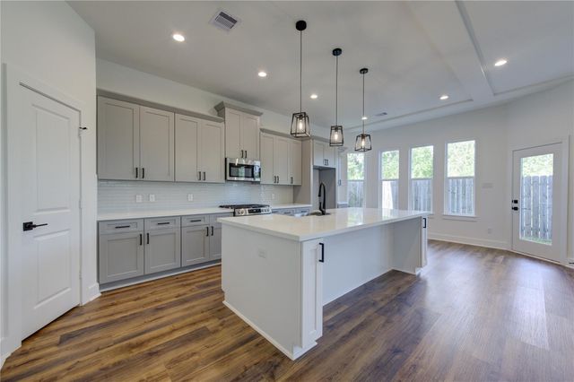 1106 Paul Quinn Street B, Houston, TX 77091