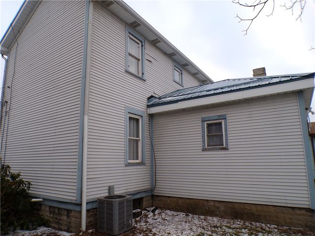 1026 Washington Ave, Monaca, PA 15061