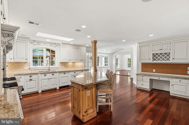 10019 KENDALE RD, Potomac, MD 20854