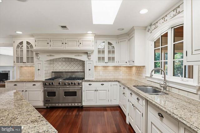 10019 KENDALE RD, Potomac, MD 20854