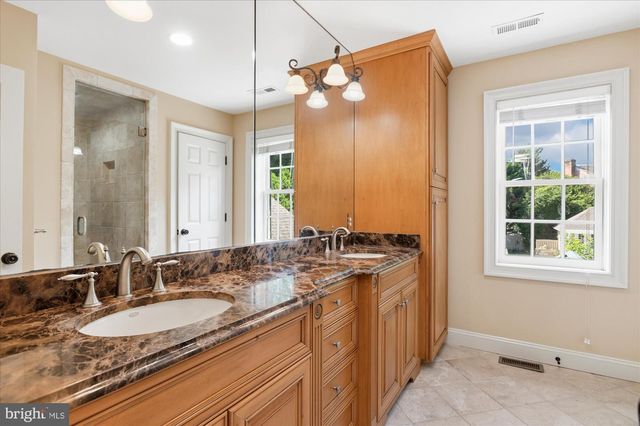 10019 KENDALE RD, Potomac, MD 20854