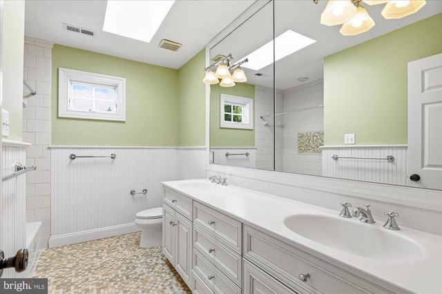 10019 KENDALE RD, Potomac, MD 20854