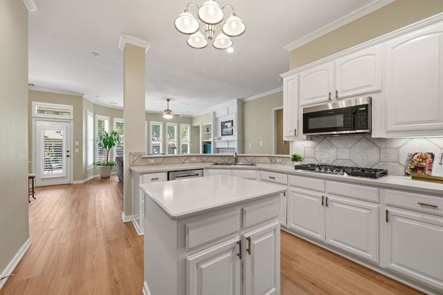 6 Avalon Drive, Trophy Club, TX 76262