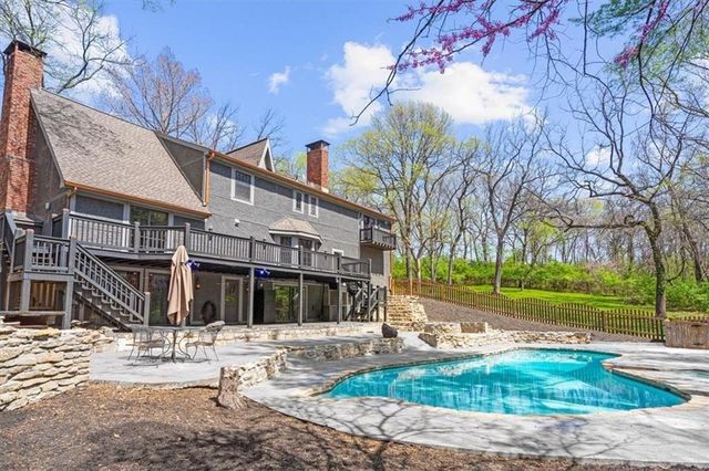 4015 N Briarcliff Road, Kansas City, MO 64116