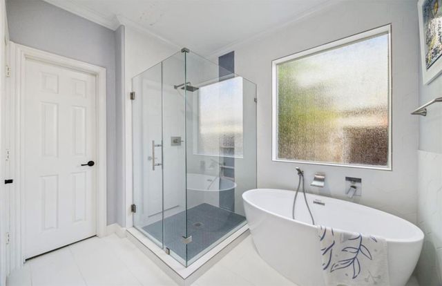 86 N Victoriana Circle, Spring, TX 77389