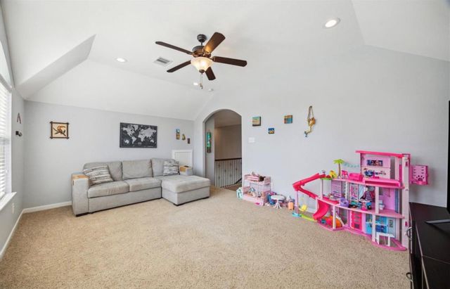 86 N Victoriana Circle, Spring, TX 77389