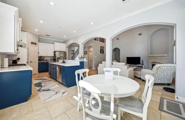 86 N Victoriana Circle, Spring, TX 77389