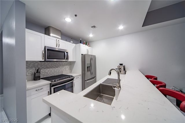 4575 DEAN MARTIN Drive 1401, Las Vegas, NV 89103