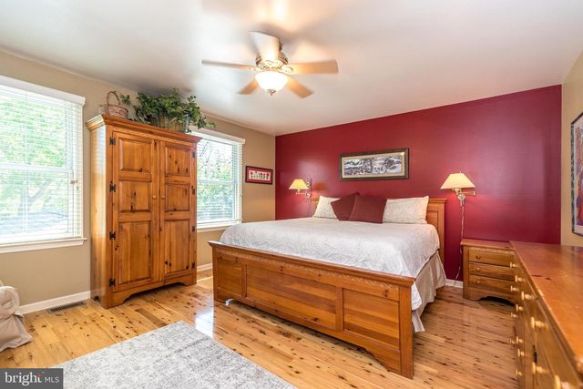 236 LONGCHAMP DR, Souderton, PA 18964