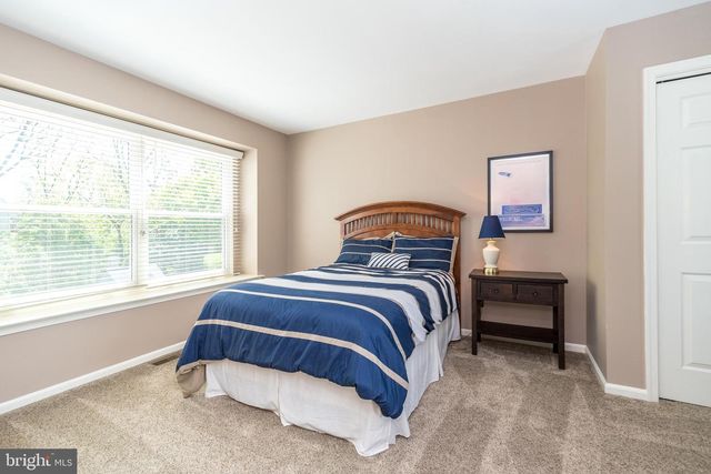 236 LONGCHAMP DR, Souderton, PA 18964