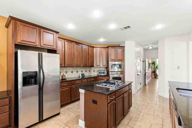 2525 Quick Fort DR, Leander, TX 78641