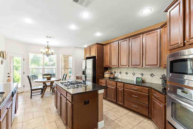 2525 Quick Fort DR, Leander, TX 78641