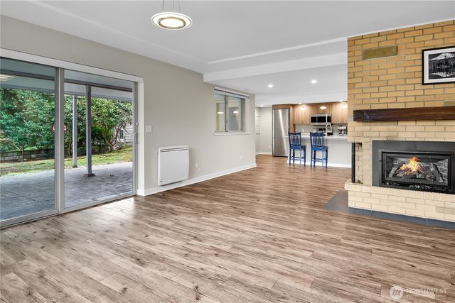 18722 56th Avenue NE, Kenmore, WA 98028