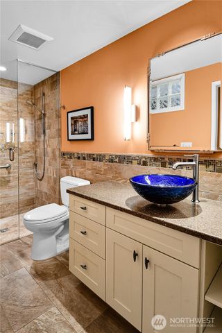 18722 56th Avenue NE, Kenmore, WA 98028