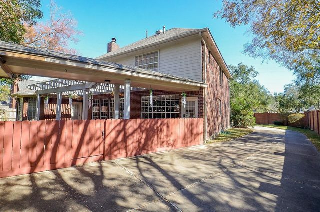 3426 Stoney Mist Drive, Sugar Land, TX 77479