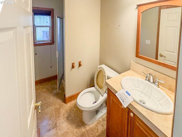 16111 Se BYBEE Ct, Portland, OR 97236