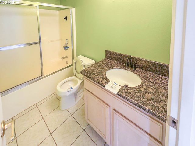 16111 Se BYBEE Ct, Portland, OR 97236