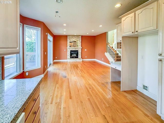 16111 Se BYBEE Ct, Portland, OR 97236