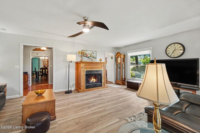 1911 Old Lawrenceburg Rd, Frankfort, KY 40601