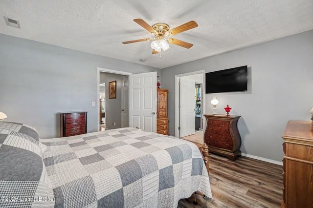 1911 Old Lawrenceburg Rd, Frankfort, KY 40601