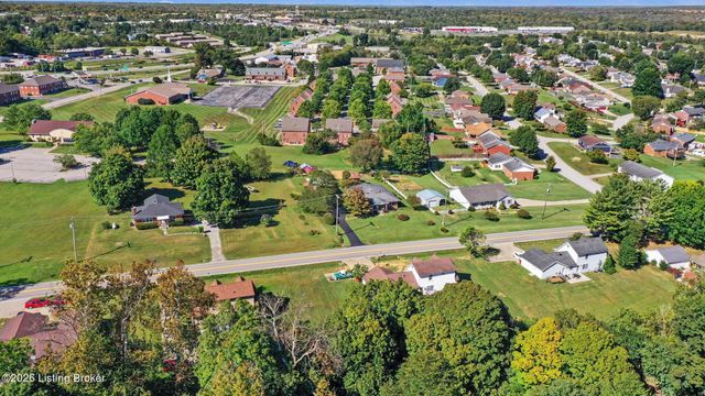 1911 Old Lawrenceburg Rd, Frankfort, KY 40601