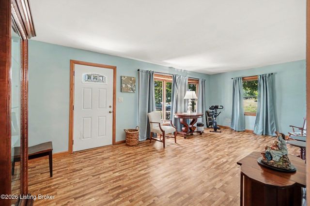 1911 Old Lawrenceburg Rd, Frankfort, KY 40601