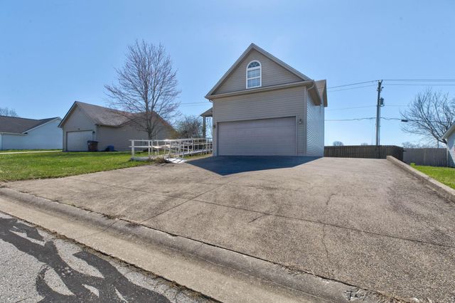 112 Augusta Drive, Mt Sterling, KY 40353