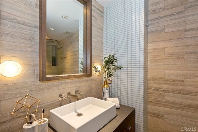 7250 Franklin Avenue 506, Los Angeles, CA 90046