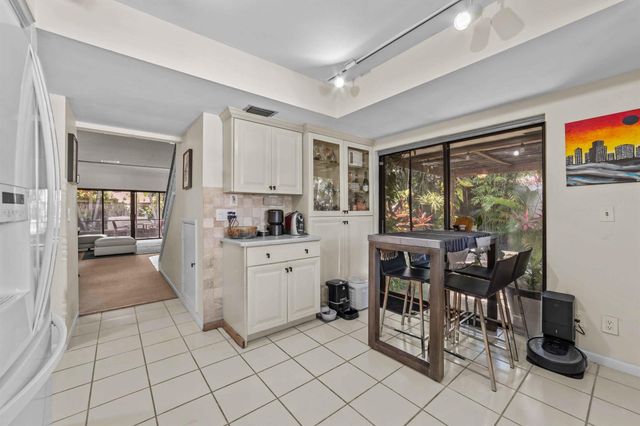 232 SW 28th Avenue, Delray Beach, FL 33445