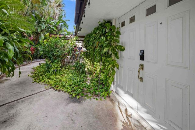 232 SW 28th Avenue, Delray Beach, FL 33445