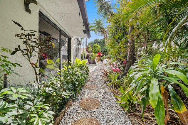 232 SW 28th Avenue, Delray Beach, FL 33445