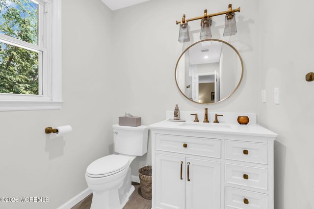42 Devon Drive, Manalapan, NJ 07726