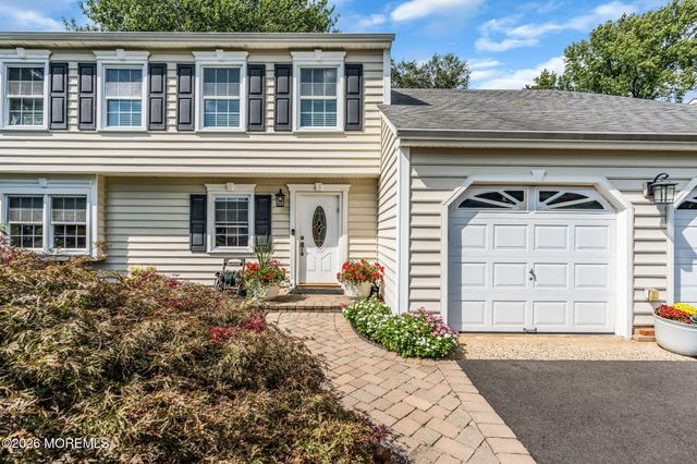 42 Devon Drive, Manalapan, NJ 07726
