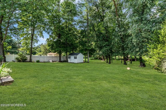 42 Devon Drive, Manalapan, NJ 07726