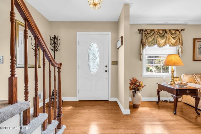 42 Devon Drive, Manalapan, NJ 07726