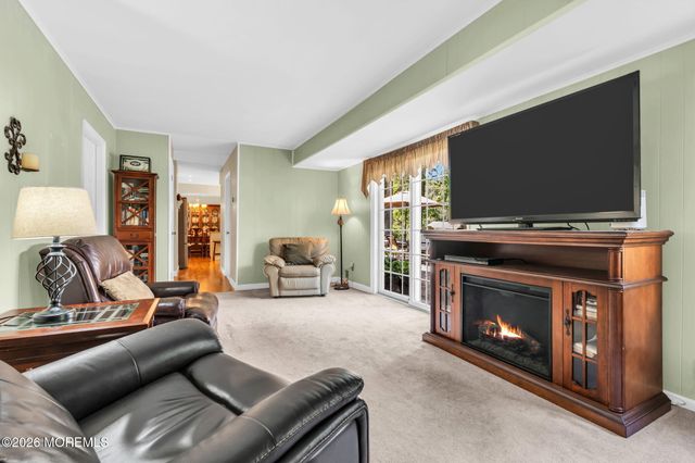42 Devon Drive, Manalapan, NJ 07726