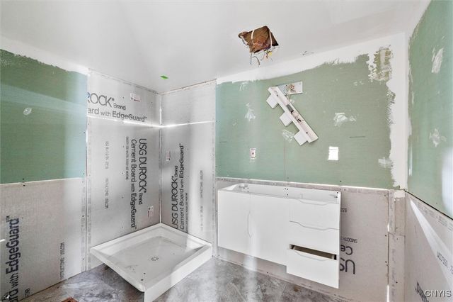 205 Mccool Avenue, Dewitt, NY 13057