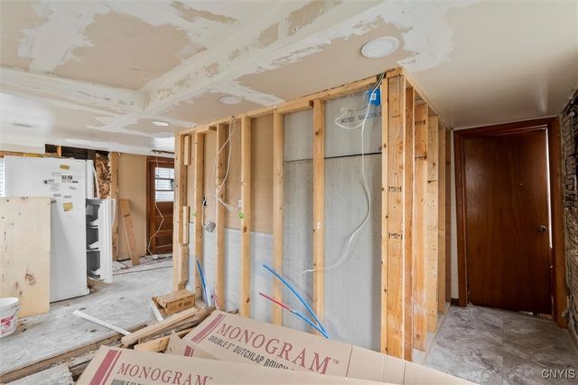 205 Mccool Avenue, Dewitt, NY 13057