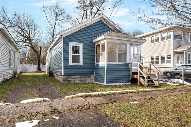 205 Mccool Avenue, Dewitt, NY 13057