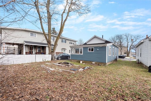 205 Mccool Avenue, Dewitt, NY 13057