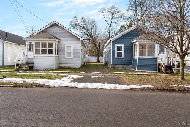 205 Mccool Avenue, Dewitt, NY 13057