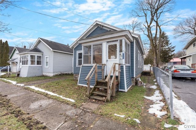 205 Mccool Avenue, Dewitt, NY 13057