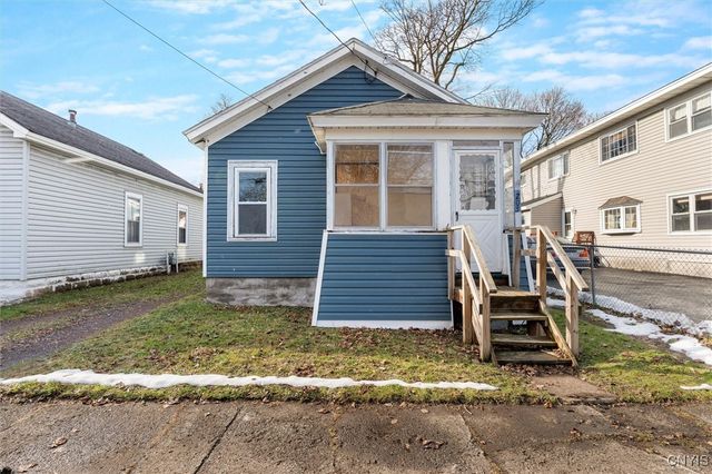 205 Mccool Avenue, Dewitt, NY 13057