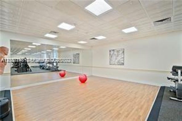 2030 S Ocean Drive 307, Hallandale Beach, FL 33009