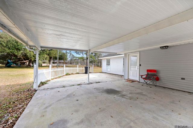 46504 Laurel Ridge Rd, St Amant, LA 70774