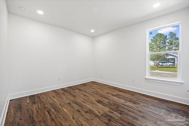 5293 Conecuh St, Milton, FL 32570