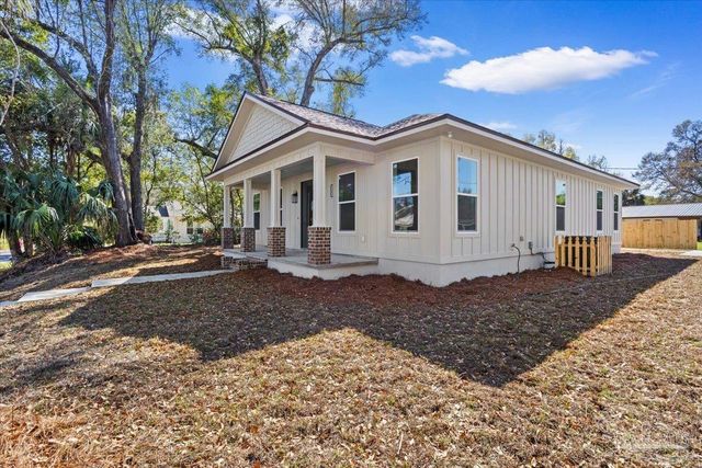 5293 Conecuh St, Milton, FL 32570