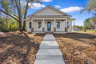 5293 Conecuh St, Milton, FL 32570